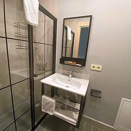 Li Pera 4*